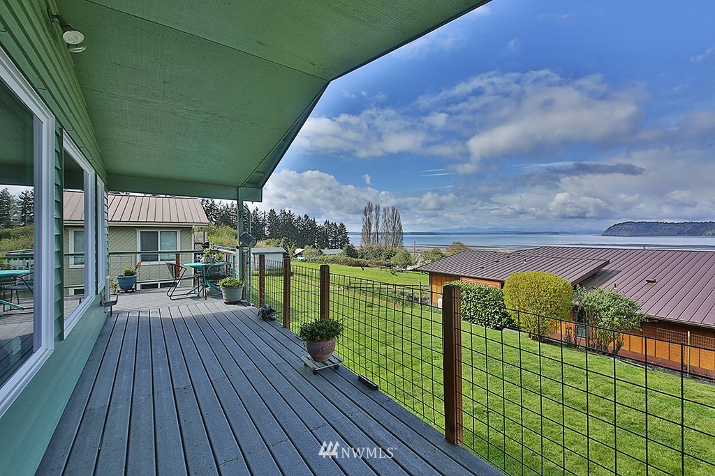 6166 Cherry Tree Court Clinton, WA 98236 - Photo 4 of 24 Gallery Image 4