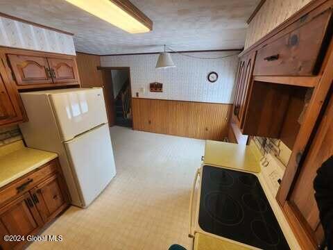 138 Hughes Road Amsterdam, NY 12010 - Photo 23 of 41 kitchen 11