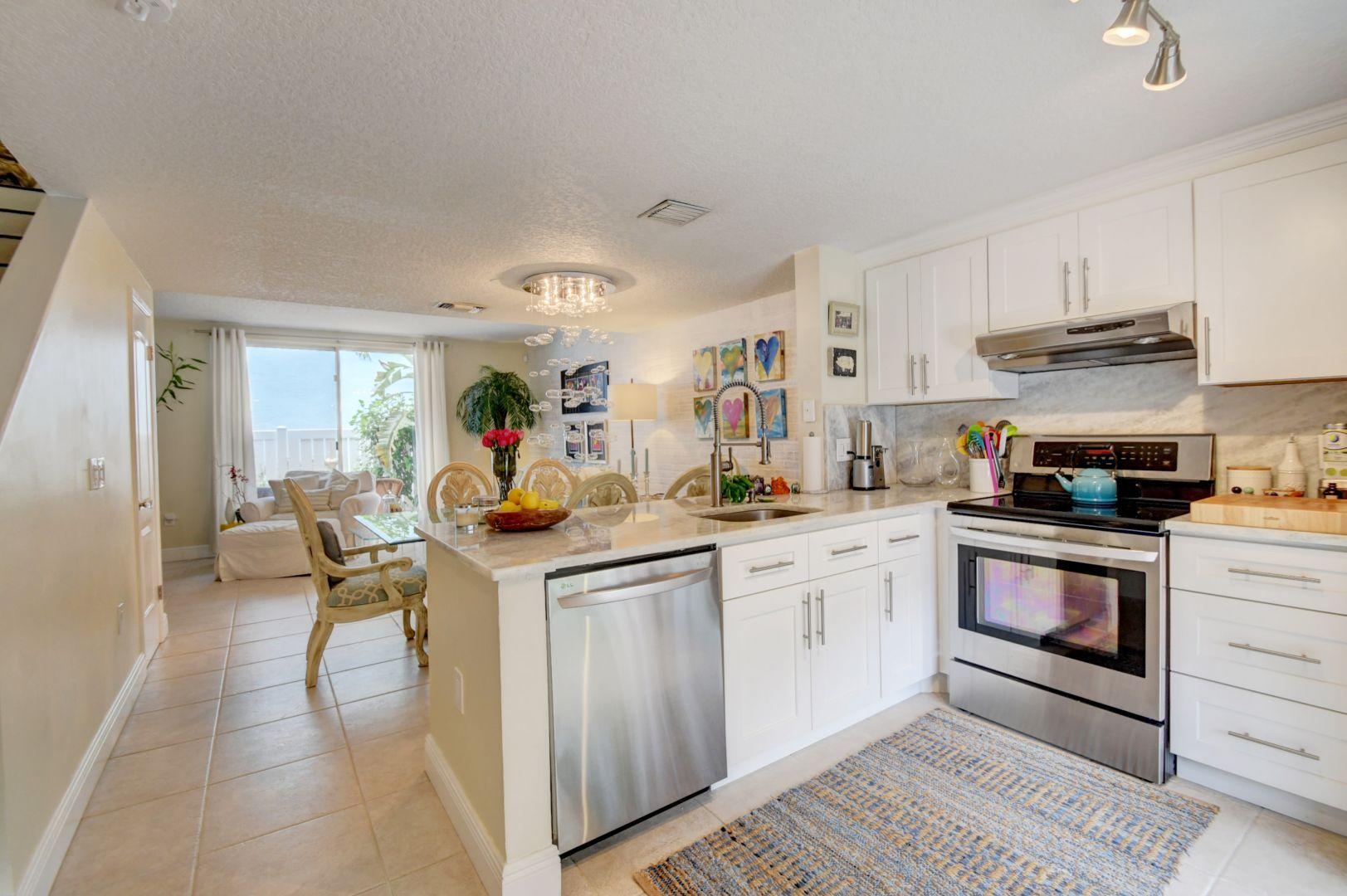 1024 Jeffery Street Boca Raton, FL 33487 - Photo 12 of 27 22_dsc_1507_08_09_10_11