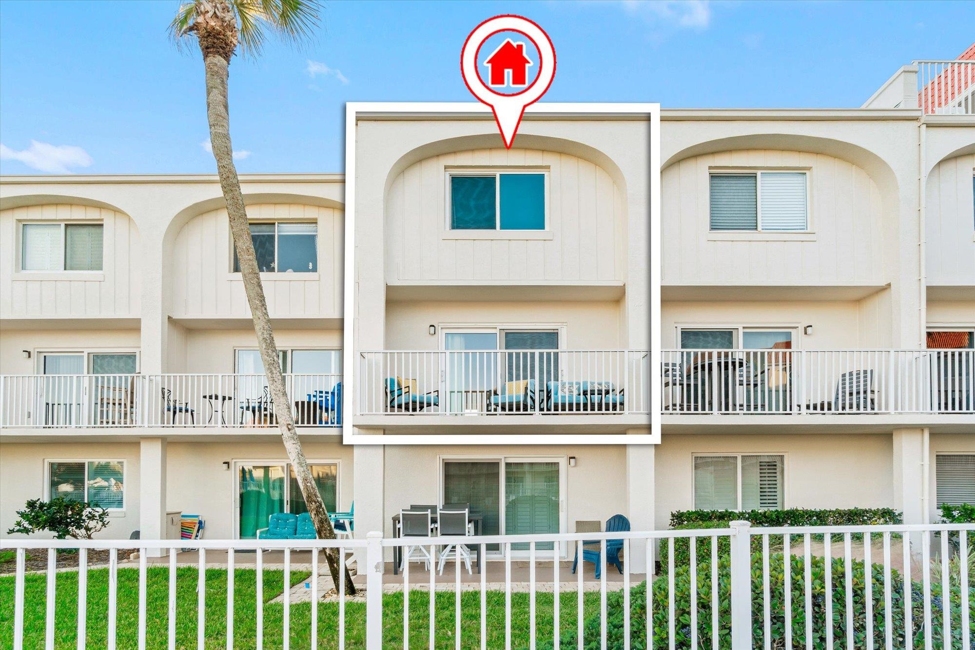 1 Ocean Trace Road, Unit 242 St. Augustine, FL 32080 - Photo 25 of 66 a front view of a multi story residential apartment building