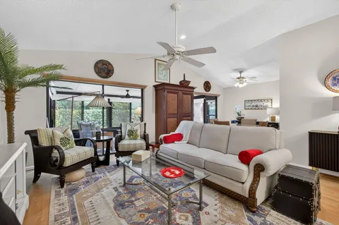 $519,000 | 77 Ironwood Way, Palm Beach Gardens, FL 33418