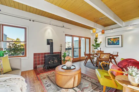 $999,999 | 1318 South Mallard Drive, Richmond, CA 94801