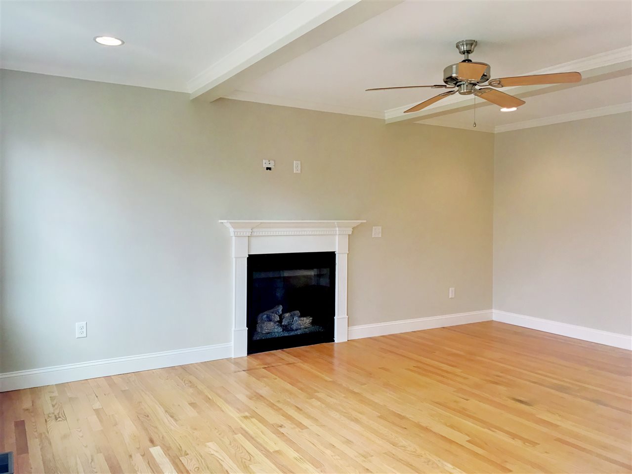 8 Depot Road Hampstead, NH 03841 - Photo 14 of 32