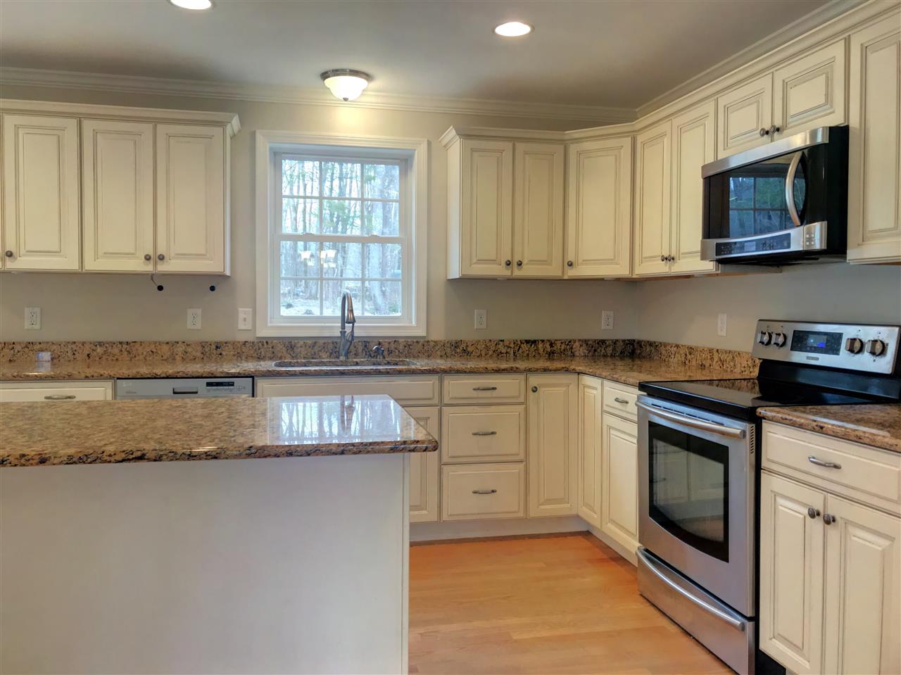 8 Depot Road Hampstead, NH 03841 - Photo 5 of 32