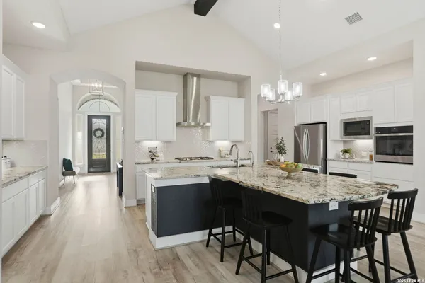 $715,000 | 169 Storm Way, Castroville, TX 78009