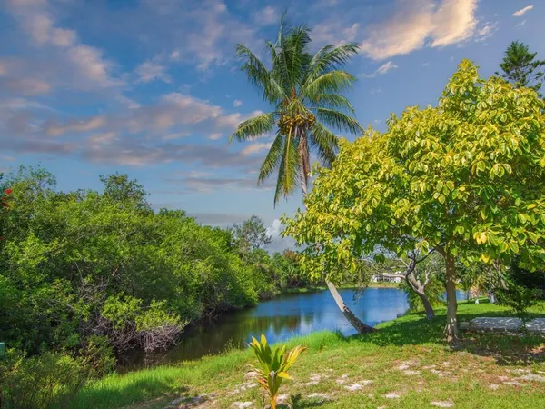 $40,000 | 521 Northeast Sapphire Way, Jensen Beach, FL 34957