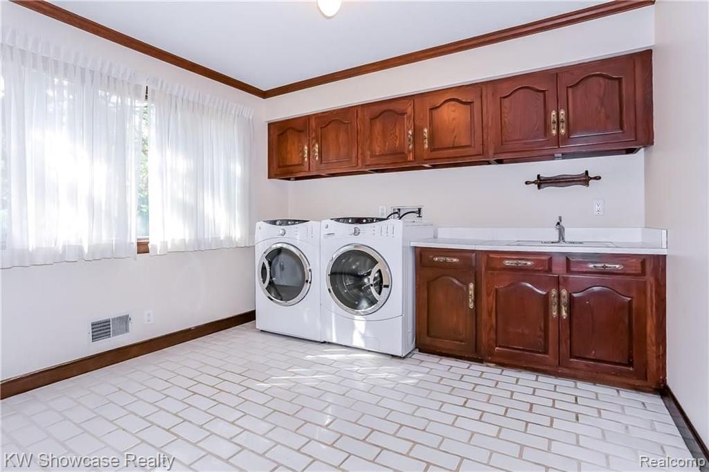 1900 East Valley Road Bloomfield Hills, MI 48304 - Photo 57 of 68