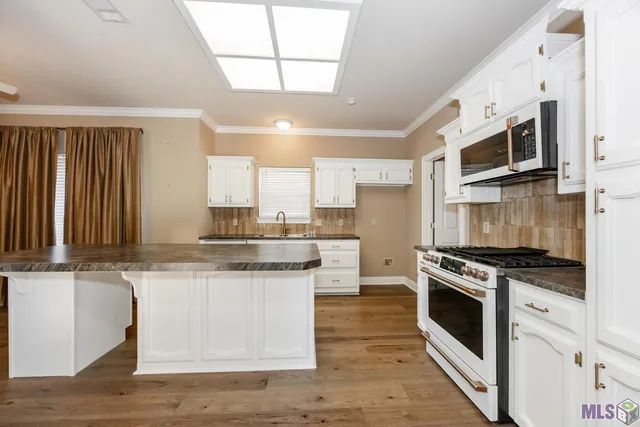 $299,900 | 11030 Paddock Avenue, Baton Rouge, LA 70816