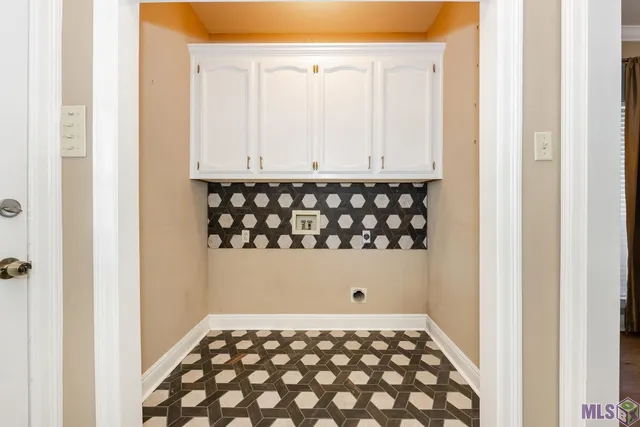 $299,900 | 11030 Paddock Avenue, Baton Rouge, LA 70816