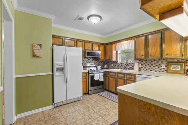 $170,000 | 698 Wildwood Drive, Village Mills, TX 77663