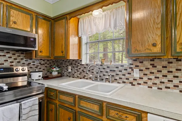 $170,000 | 698 Wildwood Drive, Village Mills, TX 77663