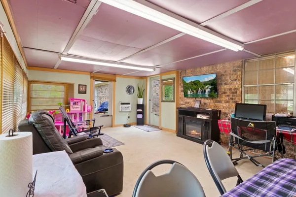 $170,000 | 698 Wildwood Drive, Village Mills, TX 77663