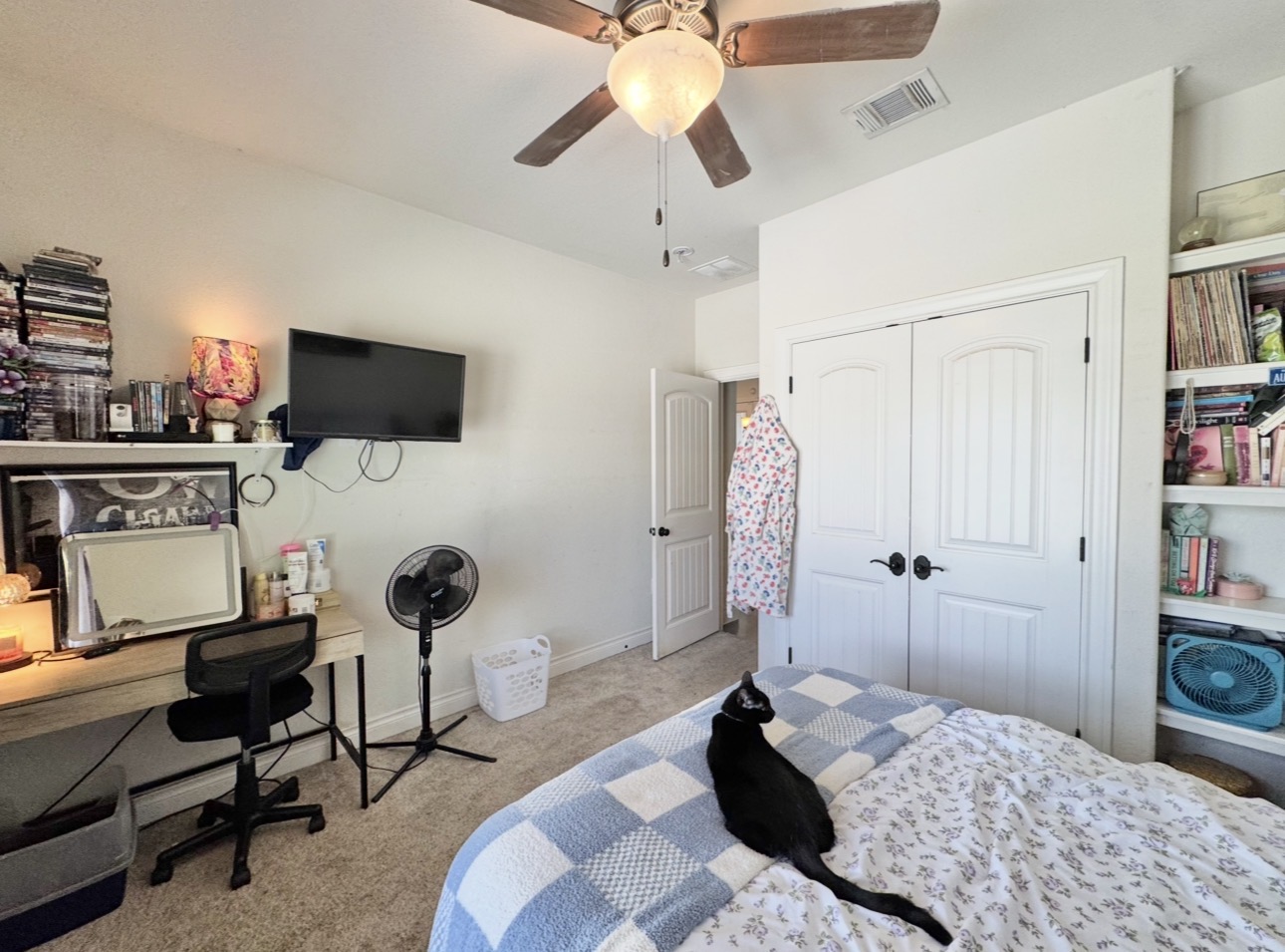 1094 Raintree Lane Elgin, TX 78621 - Photo 15 of 39 2nd Bedroom