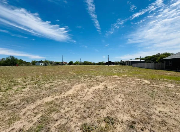 $519,000 | 1094 Raintree Lane, Elgin, TX 78621