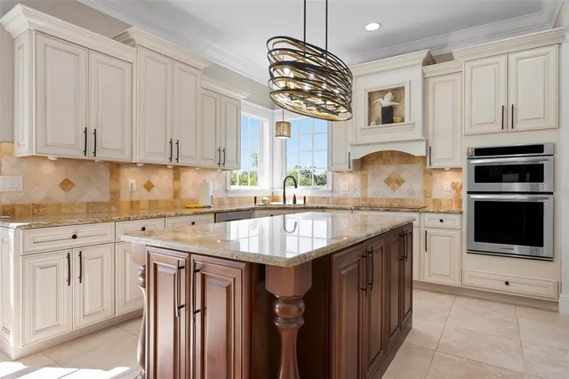 $1,199,000 | 6802 68th Avenue East, Bradenton, FL 34203