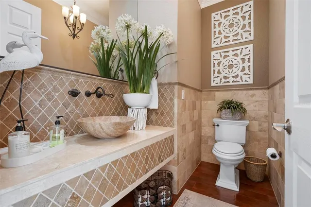 $1,199,000 | 6802 68th Avenue East, Bradenton, FL 34203