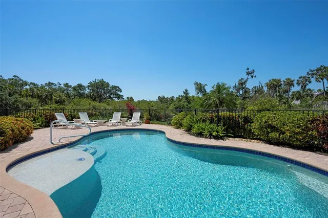 $1,199,000 | 6802 68th Avenue East, Bradenton, FL 34203