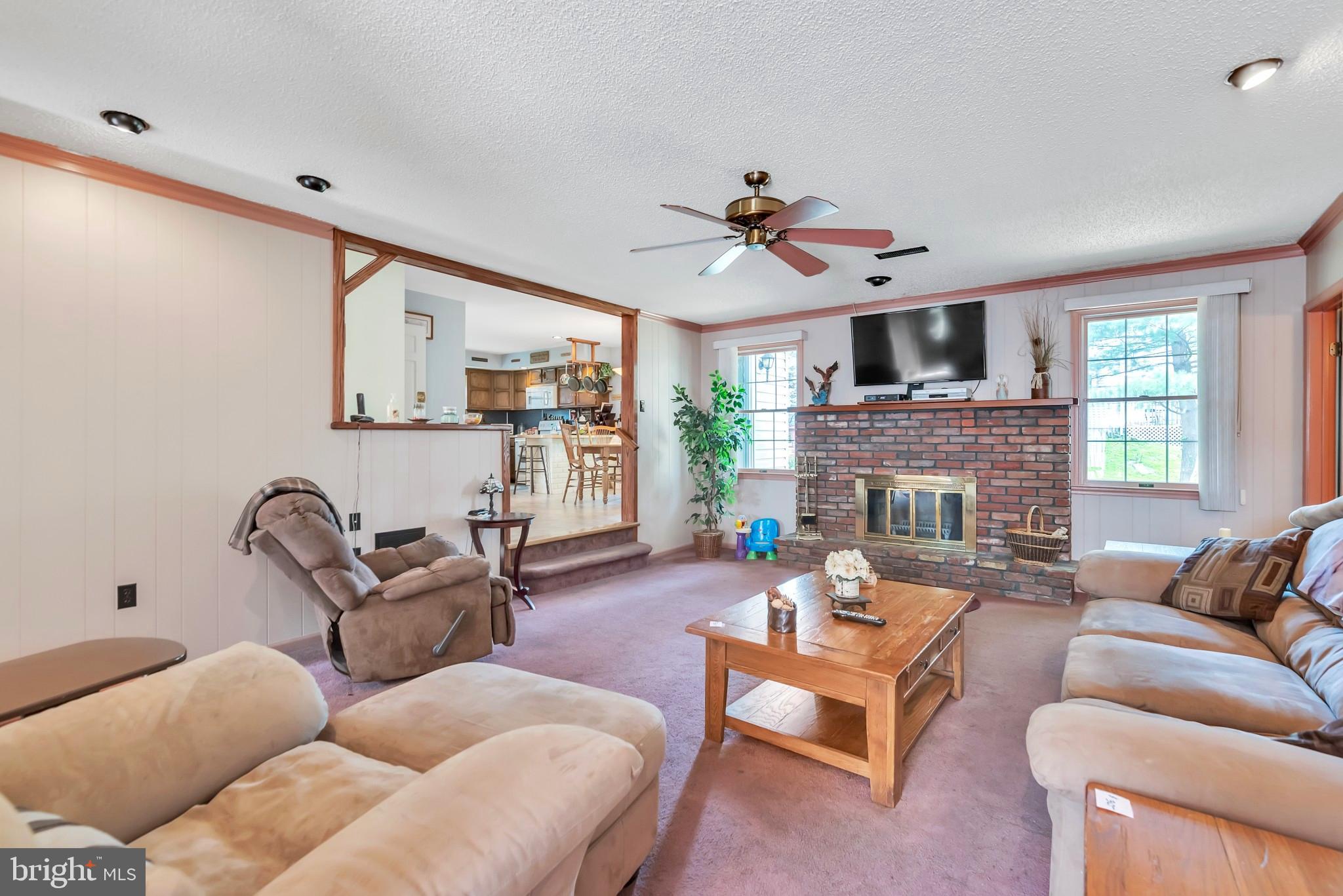 419 Ashmead Road Cheltenham, PA 19012 - Photo 13 of 27 Family room
