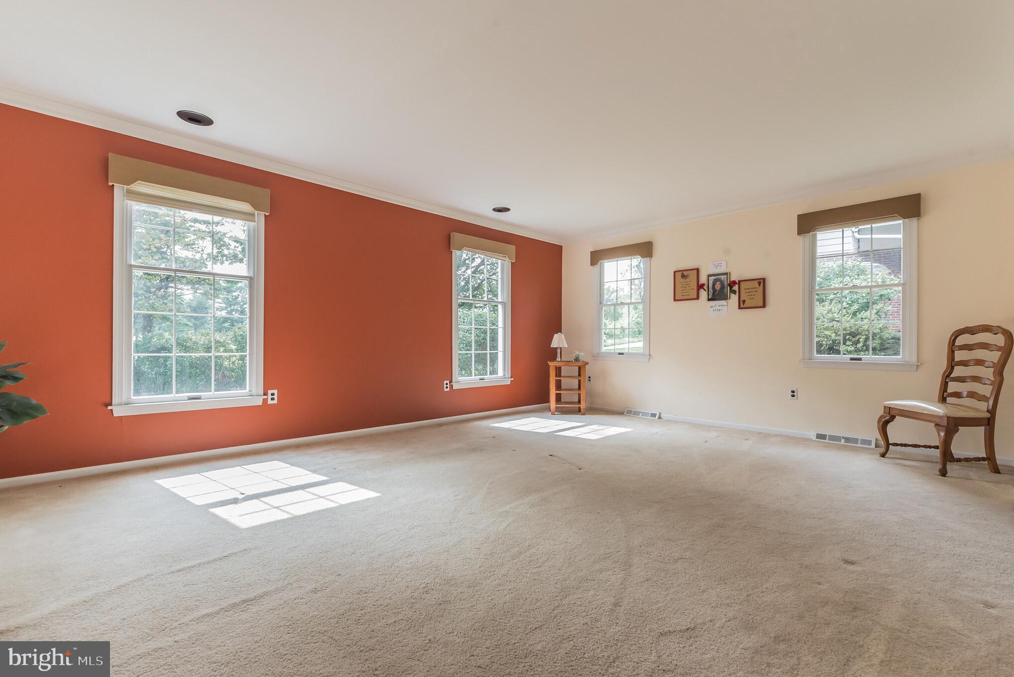 419 Ashmead Road Cheltenham, PA 19012 - Photo 4 of 27 Living room