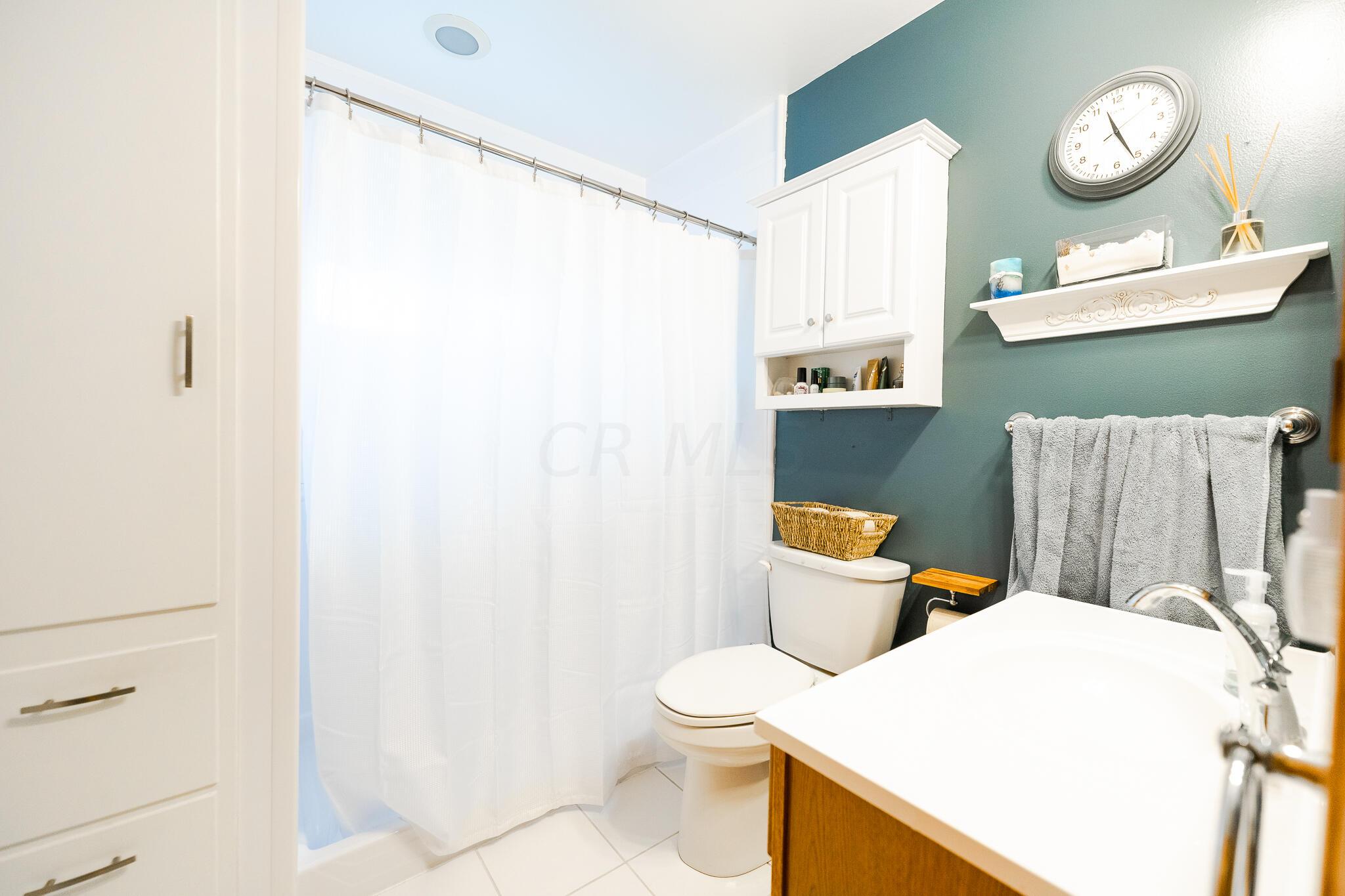 2893 Hampton Road South Columbus, OH 43232 - Photo 7 of 22 DSC07576