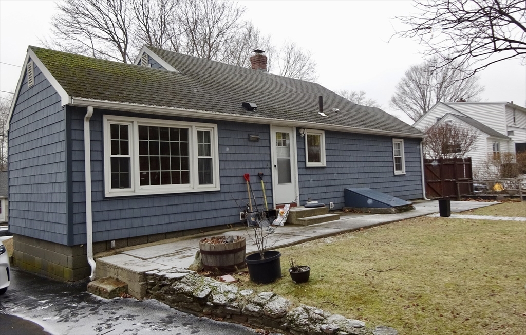 45 Darnell Road Worcester, MA 01606 - Photo 3 of 18 Gallery Image 3