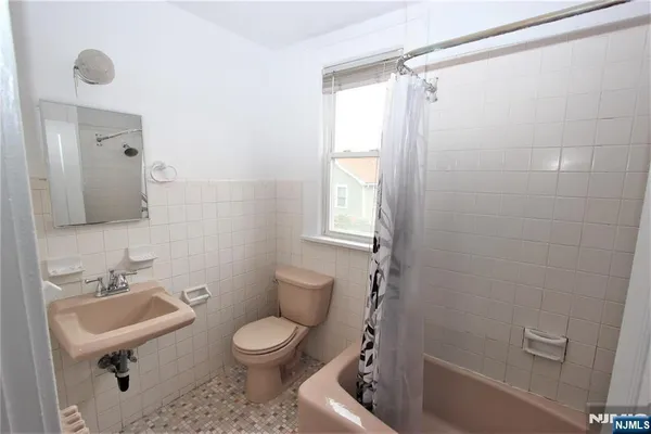 $1,650 | 58 Monsignor Owens Place, Nutley, NJ 07110