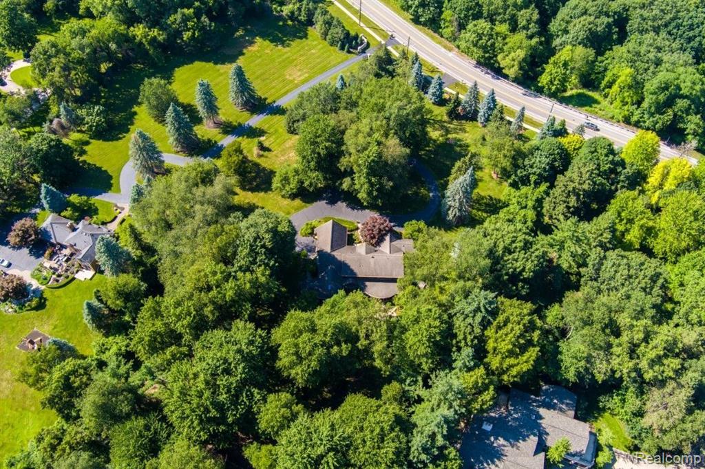 28265 West 14 Mile Road Farmington Hills, MI 48334 - Photo 6 of 69