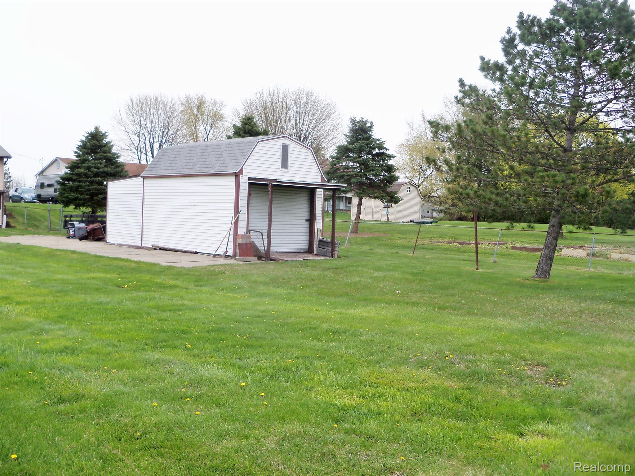 10418 Lansing Road Durand, MI 48429 - Photo 5 of 26 Shed
