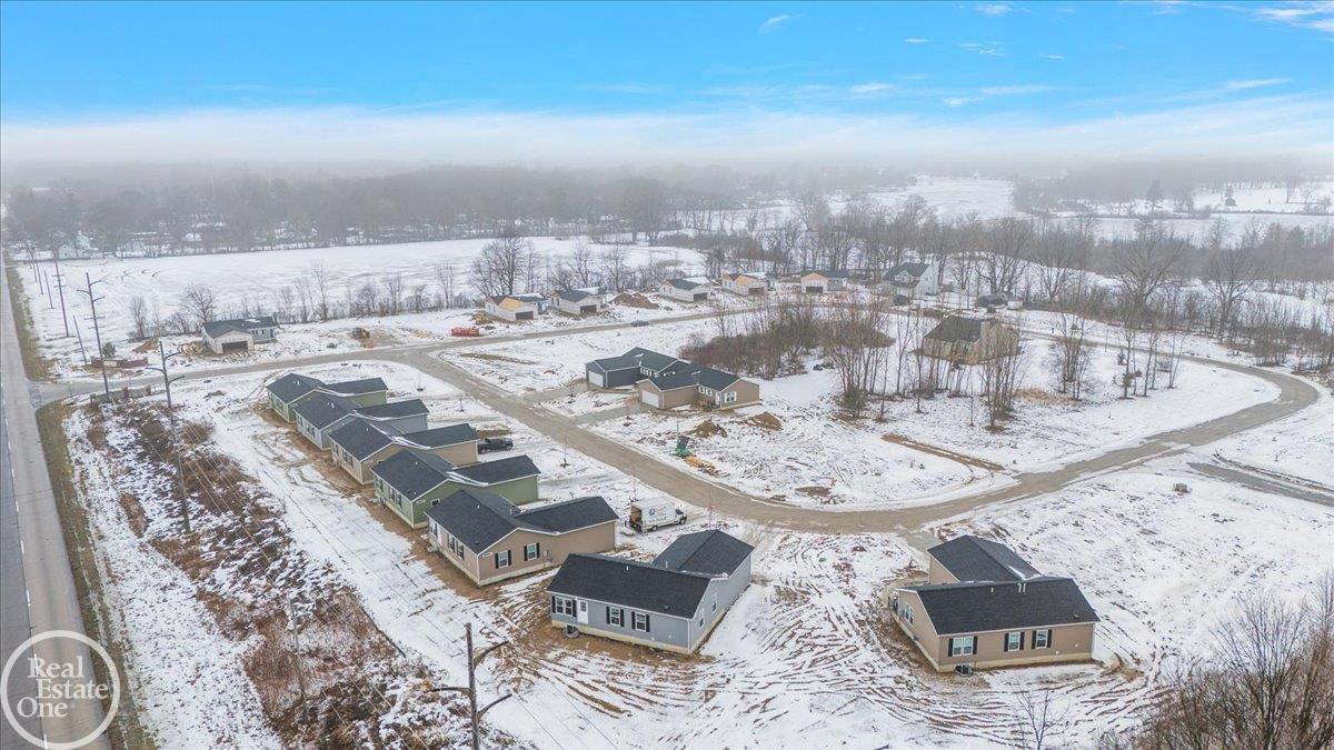 4267 Sugar Maple Run, Unit #13 Flint, MI 48506 - Photo 8 of 18
