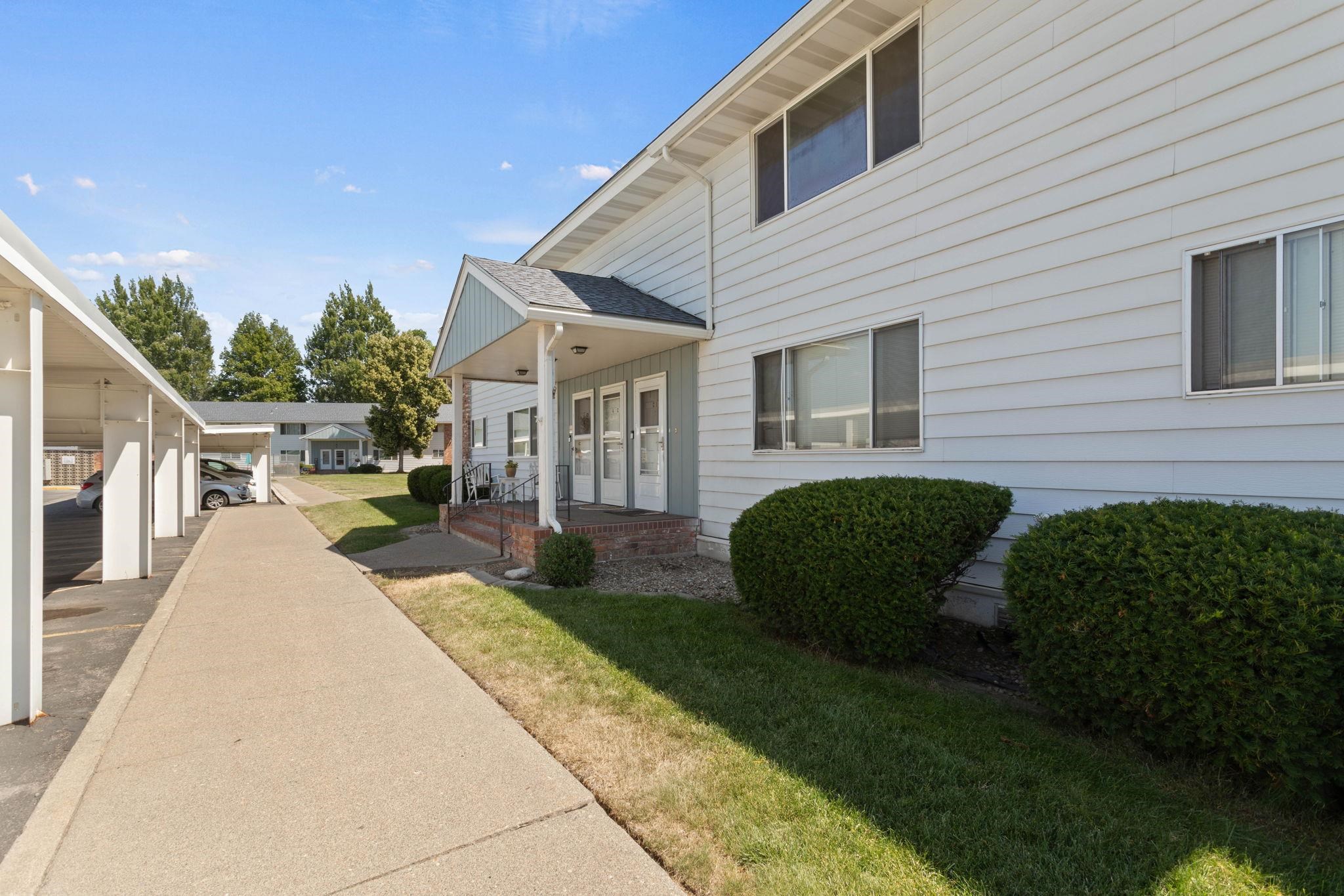 250 North Raymond Road, Unit C3 Spokane Valley, WA 99206 - Photo 3 of 33