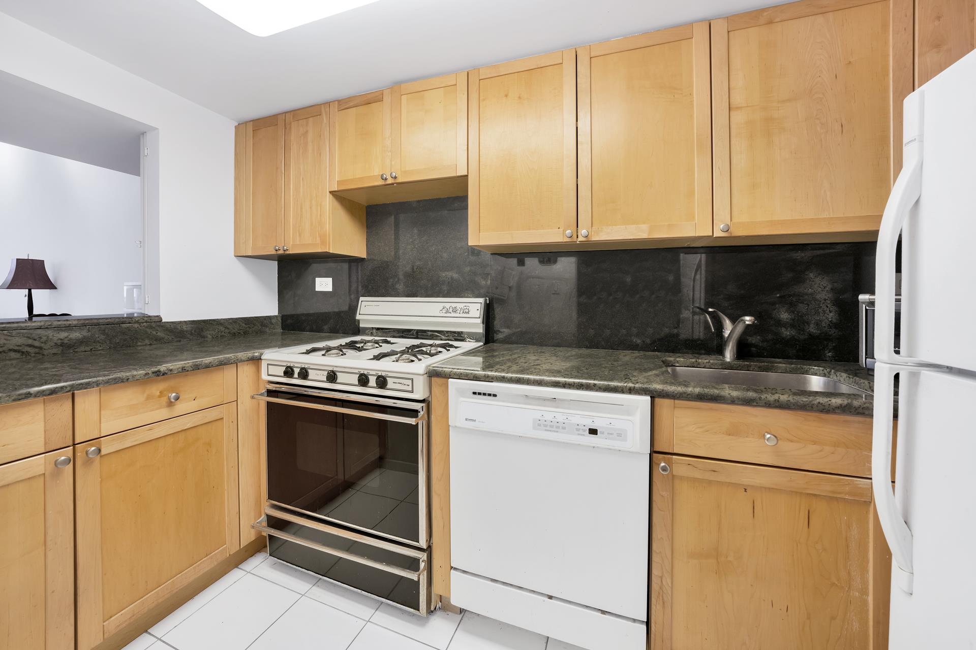 372 5th Avenue, Unit 8L Manhattan, NY 10018 - Photo 6 of 7