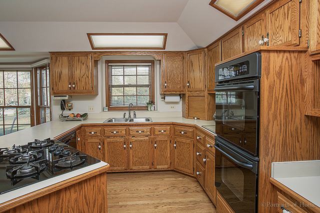 2690 Sun Valley Road Lisle, IL 60532 - Photo 4 of 17