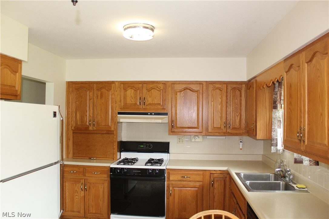 2380 Lee Creek Road Belleville, WV 26133 - Photo 6 of 23 Kitchen --another view.