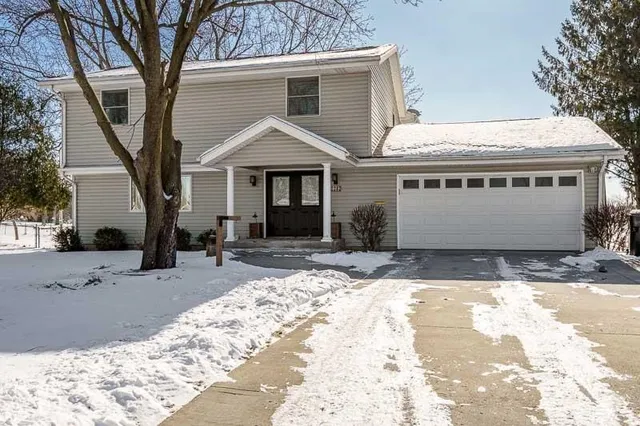 $359,900 | 2282 Bootmaker Drive, Beloit, WI 53511