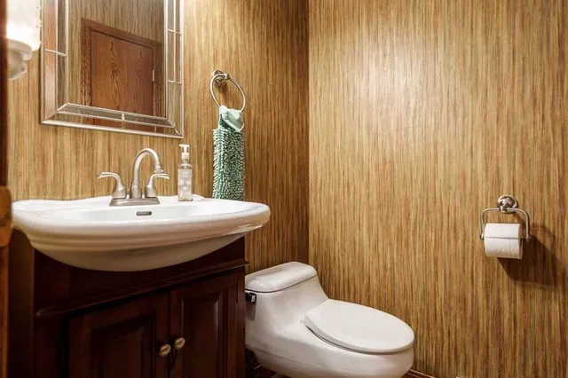 $359,900 | 2282 Bootmaker Drive, Beloit, WI 53511