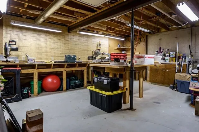 $359,900 | 2282 Bootmaker Drive, Beloit, WI 53511