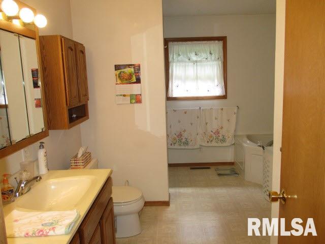 657 Cedar Valley Road Tipton, IA 52772 - Photo 16 of 24 Gallery Image 16