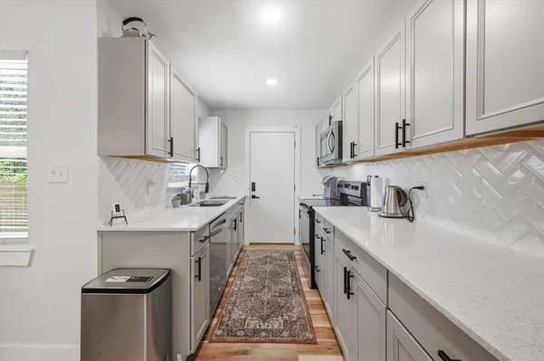 $2,200 | 303 Brodie Street, Dallas, TX 75224