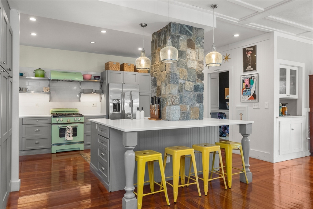 3 Bennett Street Manchester, MA 01944 - Photo 2 of 40 Gallery Image 2