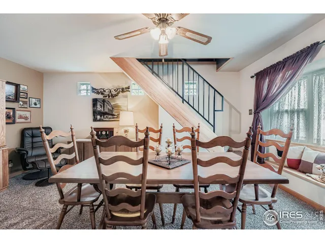 a view of a livingroom and dining room