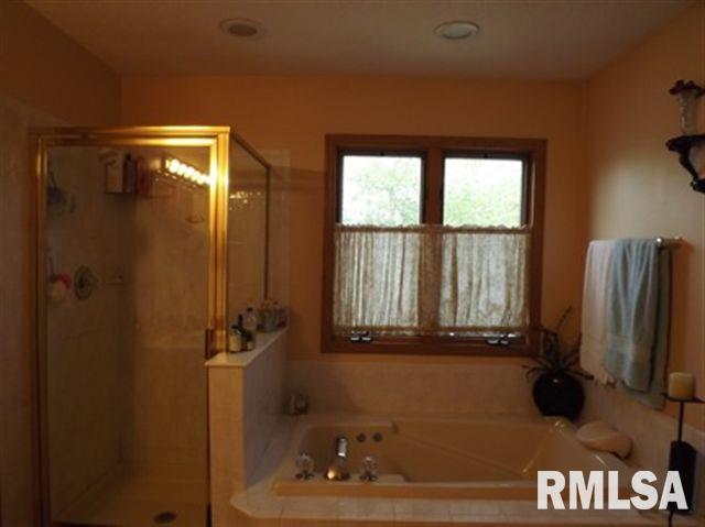 19457 Wells Ferry Road Bettendorf, IA 52722 - Photo 12 of 12 Gallery Image 12