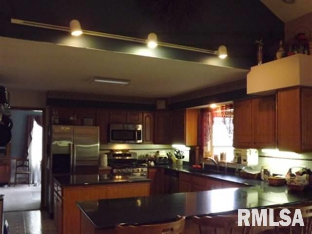 19457 Wells Ferry Road Bettendorf, IA 52722 - Photo 4 of 12 Gallery Image 4