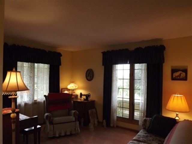 19457 Wells Ferry Road Bettendorf, IA 52722 - Photo 5 of 12 Gallery Image 5