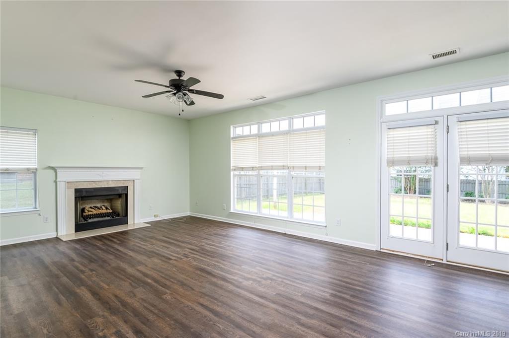 12023 Old Timber Road Charlotte, NC 28269 - Photo 5 of 33 Gallery Image 5