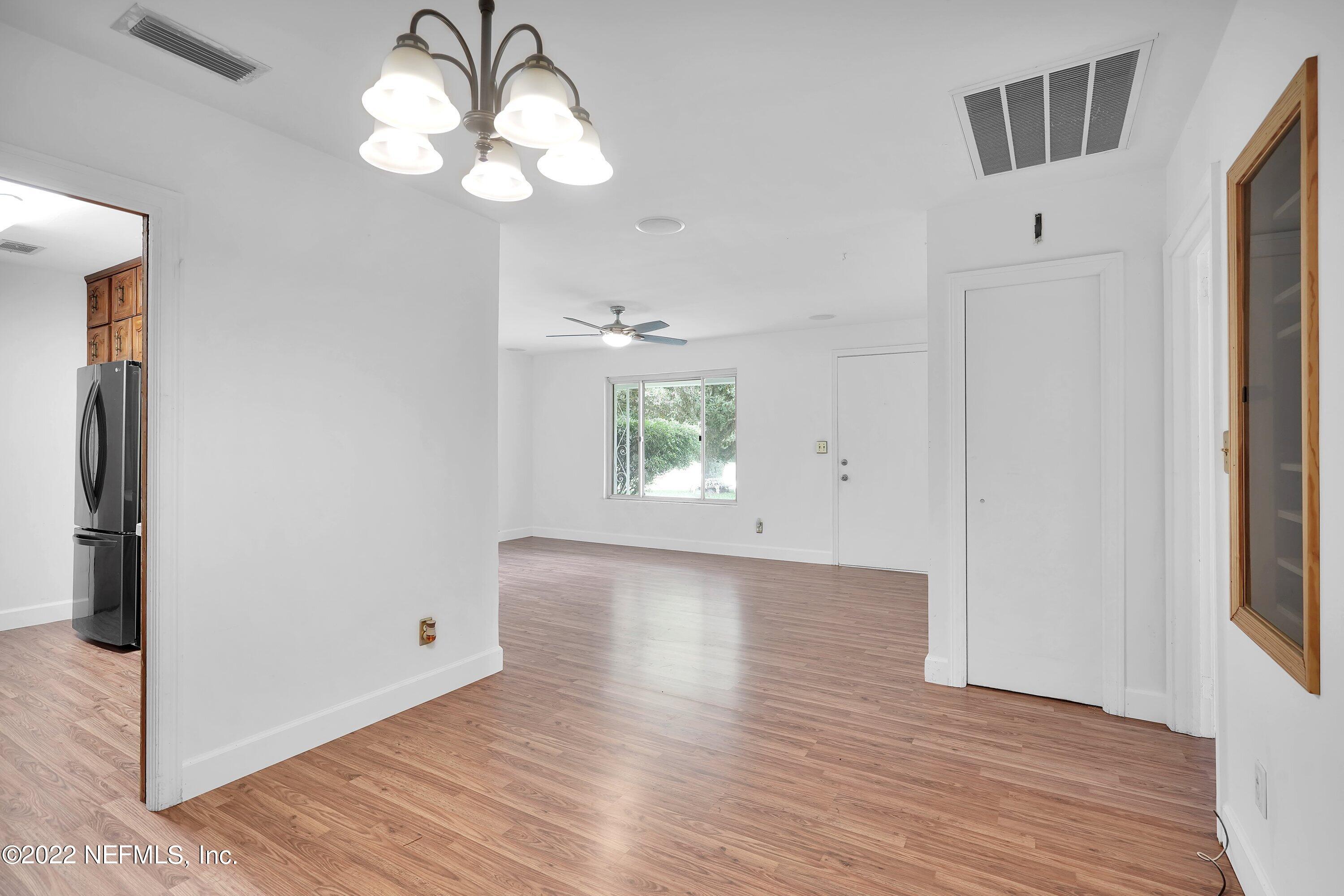 6823 Altama Road Jacksonville, FL 32216 - Photo 11 of 26 Dining Room