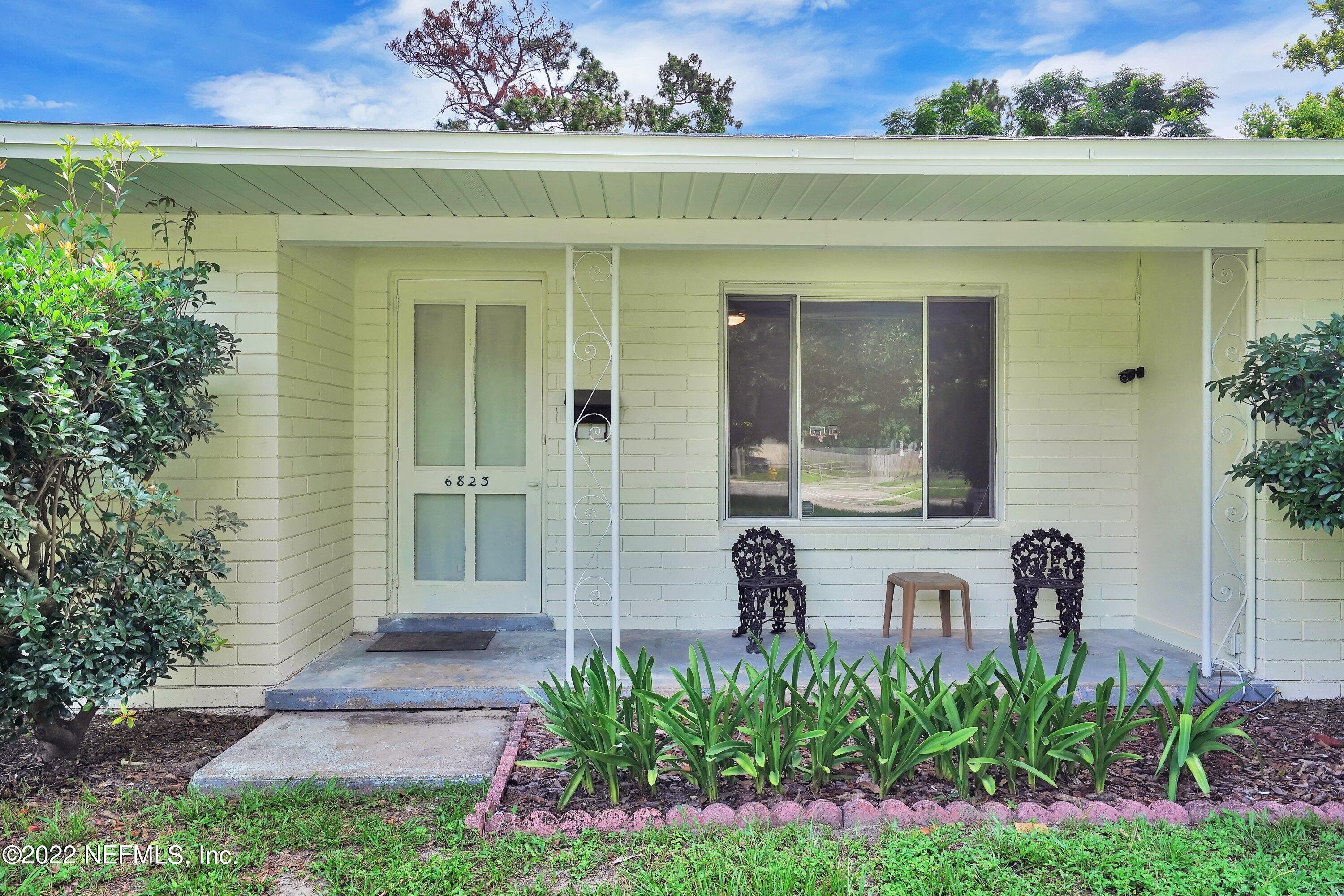 6823 Altama Road Jacksonville, FL 32216 - Photo 4 of 26 Front Porch
