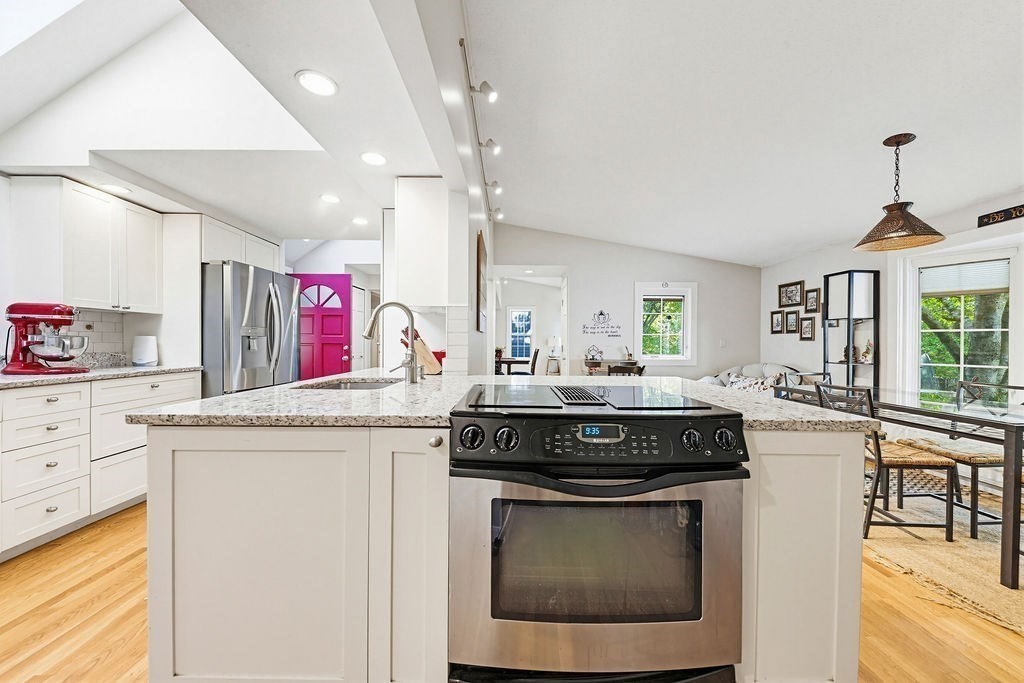 49 Ashcroft Road Sharon, MA 02067 - Photo 11 of 42 Gallery Image 11