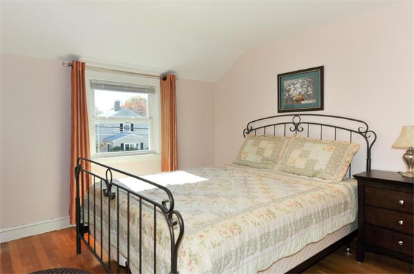 23 Nathaniel Road Winchester, MA 01890 - Photo 11 of 22 Gallery Image 11