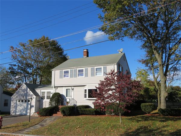 23 Nathaniel Road Winchester, MA 01890 - Photo 3 of 22 Gallery Image 3