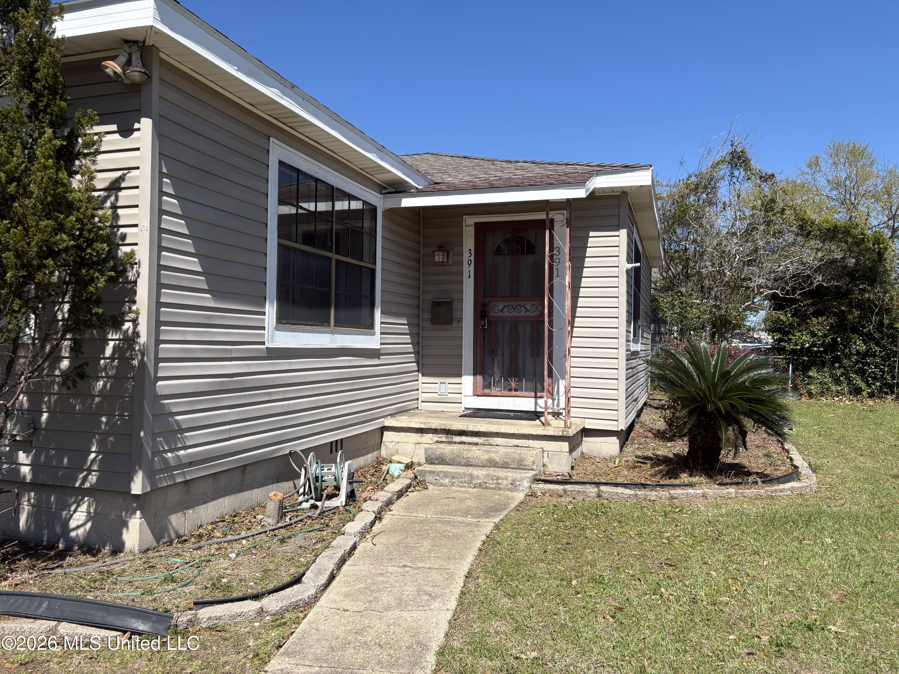 391 Rodeo Drive Biloxi, MS 39531 - Photo 2 of 2 IMG_4383